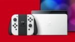 Nintendo Switch (modelo OLED) con base y mandos Joy-Con blancos. - Imagen 5