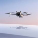 DJI Mini 3 Fly More Combo Drone con control remoto inteligente - Gris - Imagen 6