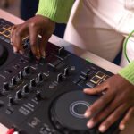 Pioneer DJ - DDJ-FLX4 + Kreate 5 (Par) - Imagen 15